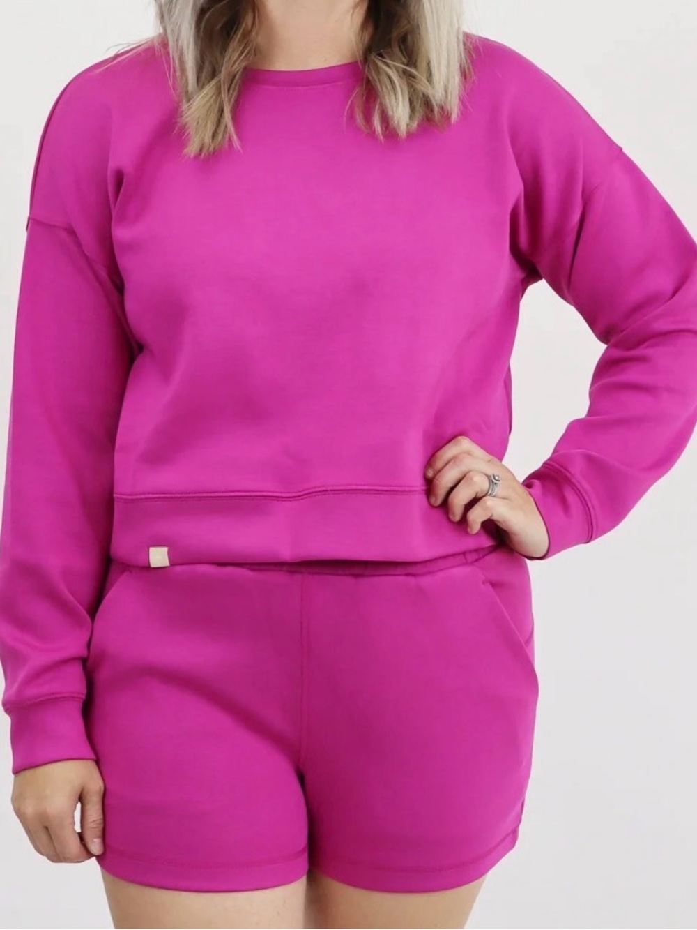 Women’s Scoopneck Pullover Sweatshirt in Fuchsia